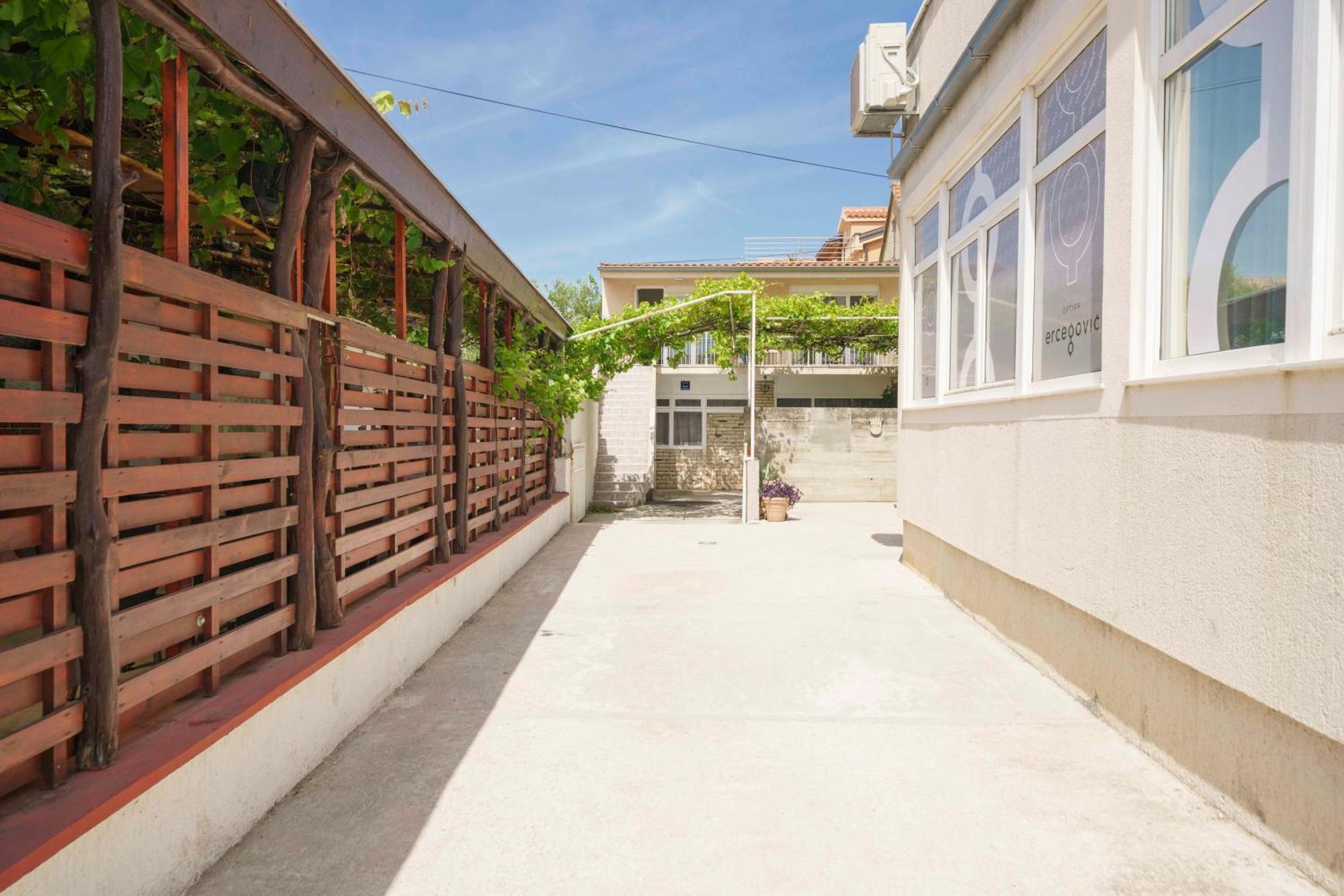 Apartments Vitis - City Centre - Free Parking Vodice Exterior foto